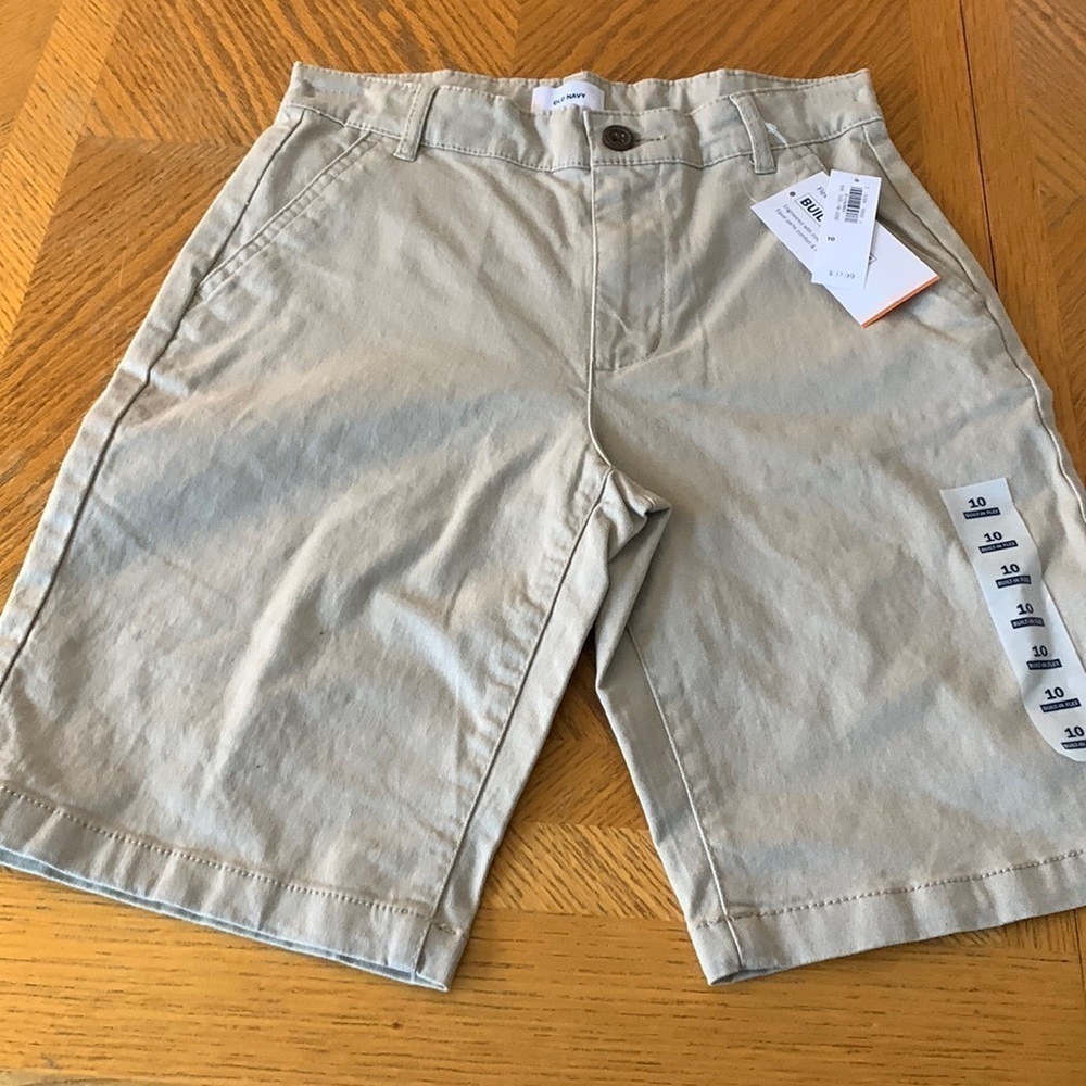 π
ΊNWT shorts
